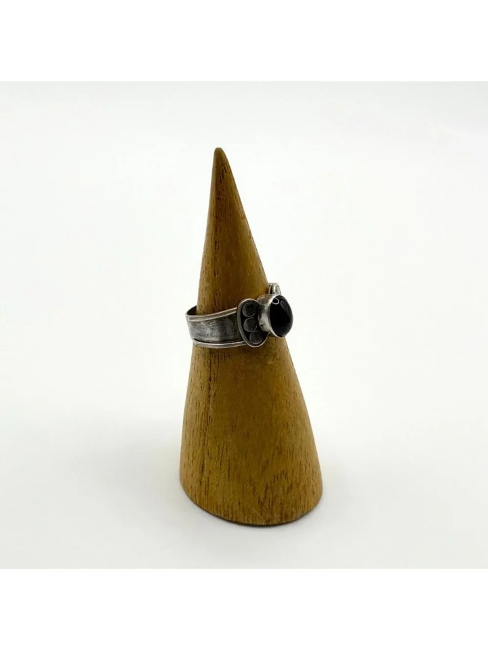 925 Sterling Silver Black Onyx Ring With Modernist Design